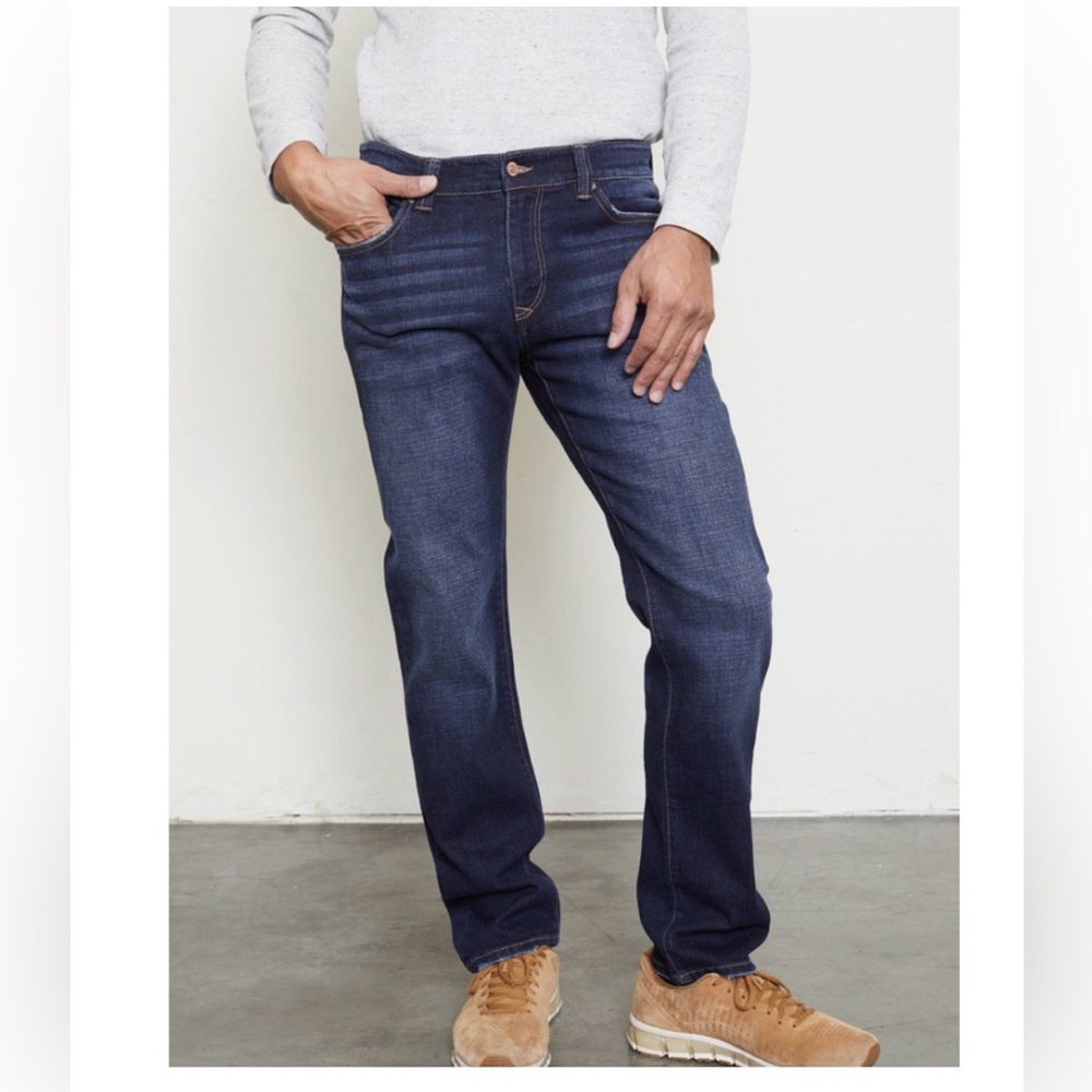 KanCan Men's Slim Straight Blue Jeans- like new!